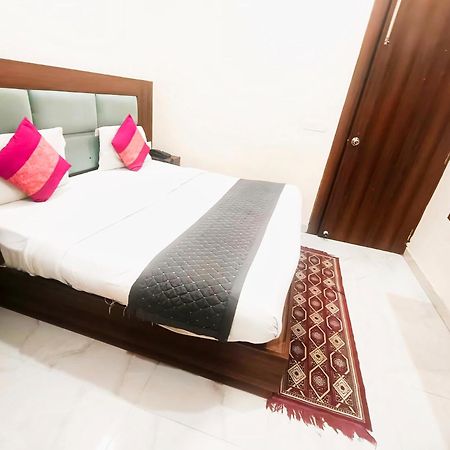Hotel Shiva International Near By Igi Airport Ню Делхи Екстериор снимка