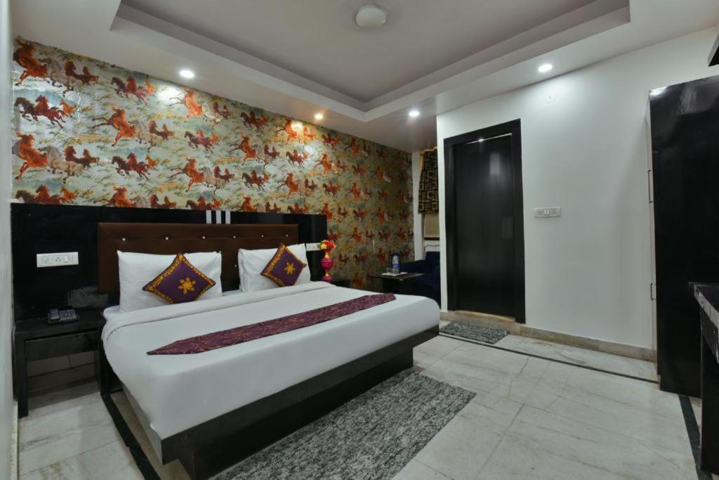 Hotel Shiva International Near By Igi Airport Ню Делхи Екстериор снимка