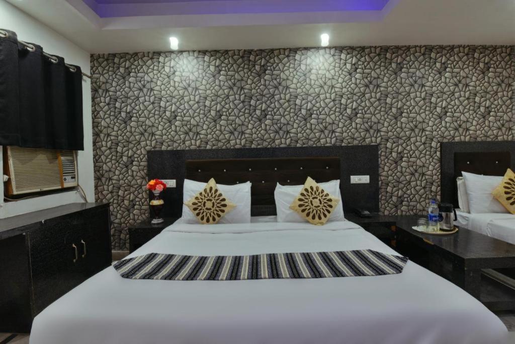 Hotel Shiva International Near By Igi Airport Ню Делхи Екстериор снимка