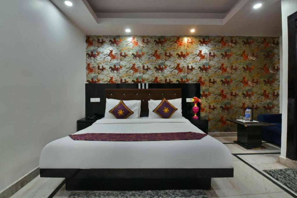 Hotel Shiva International Near By Igi Airport Ню Делхи Екстериор снимка