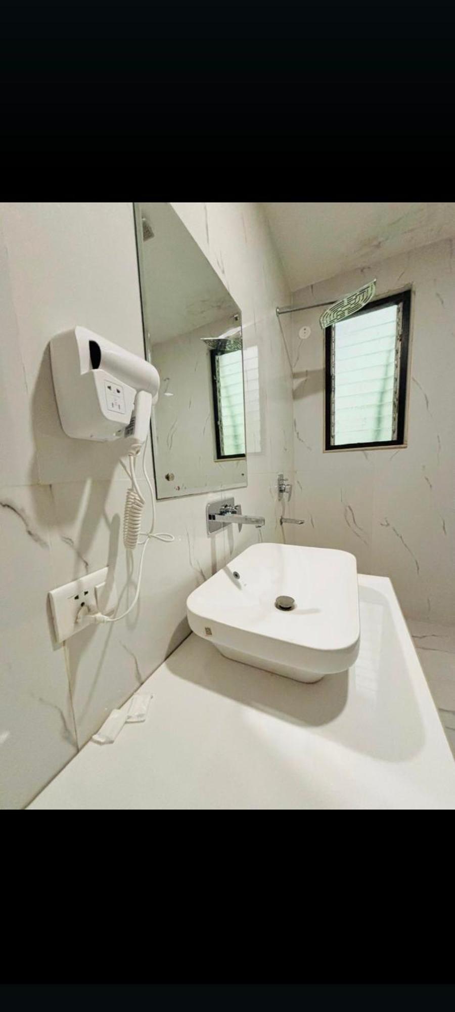 Hotel Shiva International Near By Igi Airport Ню Делхи Екстериор снимка