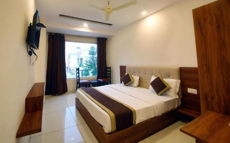 Hotel Shiva International Near By Igi Airport Ню Делхи Екстериор снимка