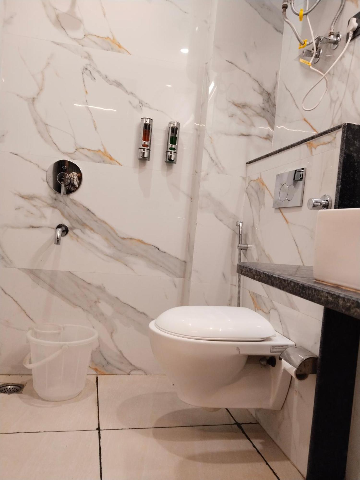 Hotel Shiva International Near By Igi Airport Ню Делхи Екстериор снимка