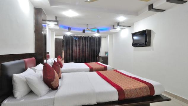 Hotel Shiva International Near By Igi Airport Ню Делхи Екстериор снимка